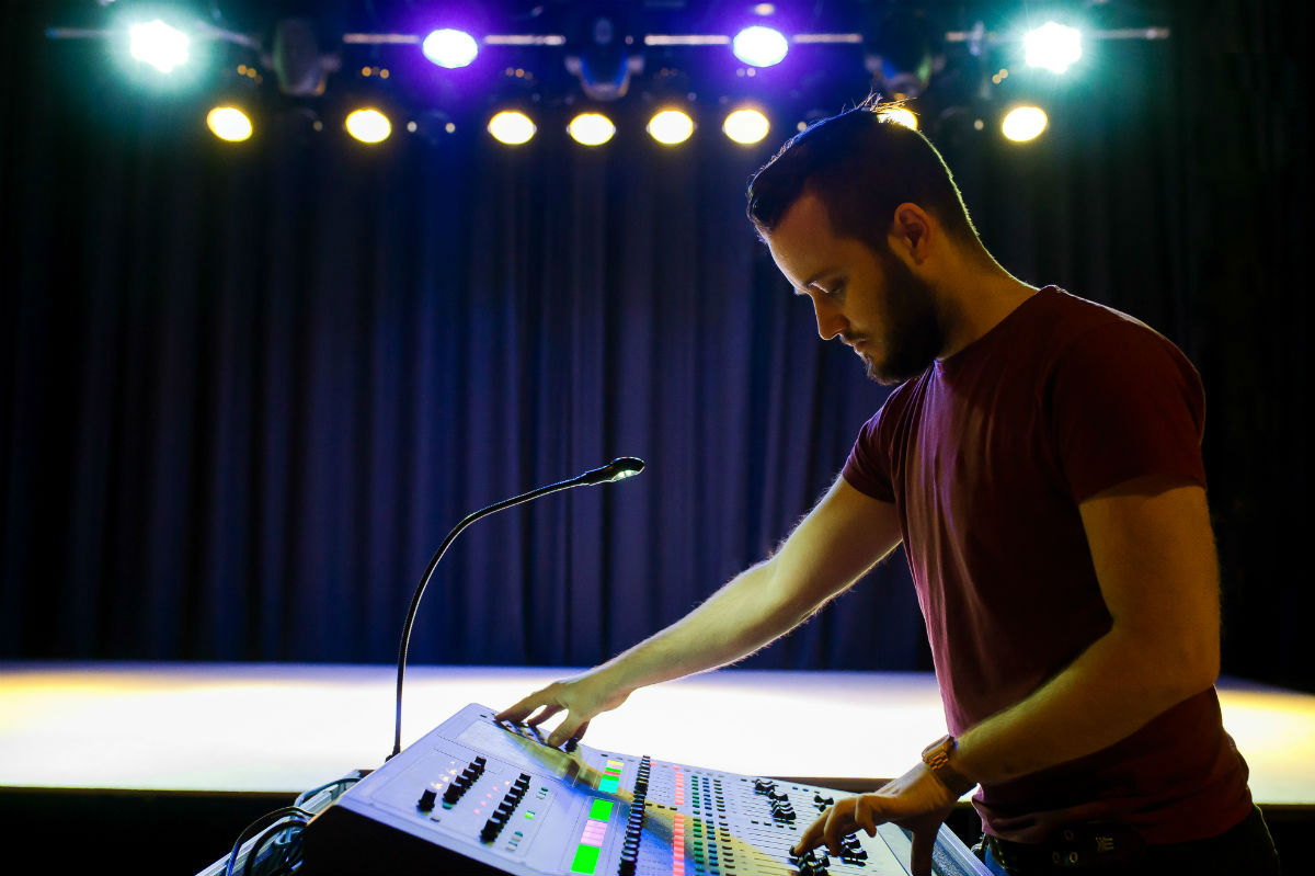 Gareth Arts Technician.jpg